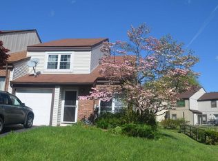 13 Barrel Stave Cir, Horsham, PA 19044