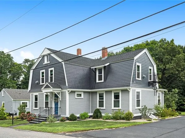 17 Rawson Rd, Cumberland, RI 02864