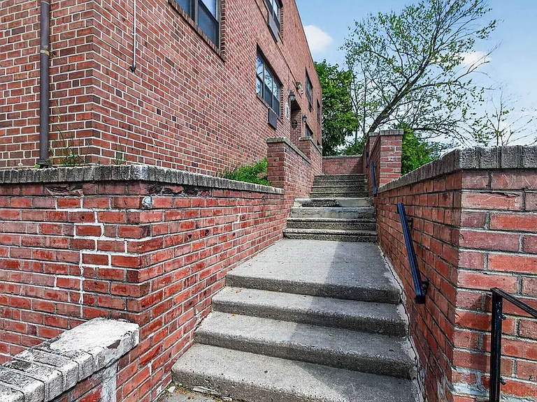 1102 Edgewood Ave #B19 — Photo 12