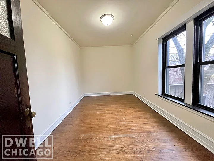 2439 N Sawyer Ave #1 — Photo 5