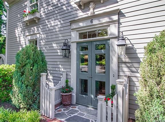 3rd image of 6 Brookgreen Pl