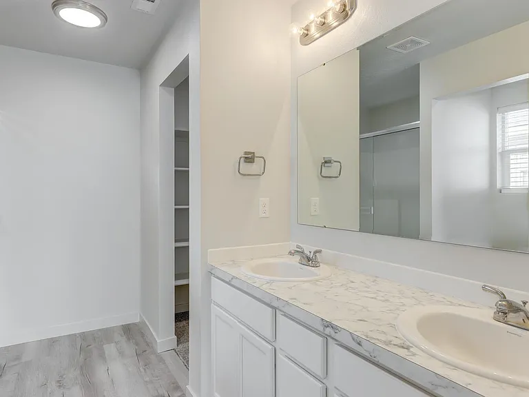 3421 W Charlene St — Photo 15