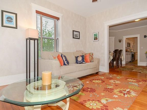 3rd image of 89-91 Essex St #1