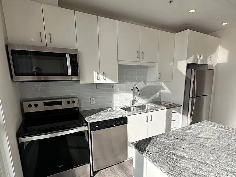 104 Garment St #408 — Photo 2