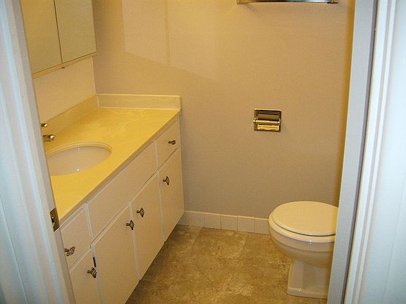 4th image of 1375 Rebecca Dr APT 201