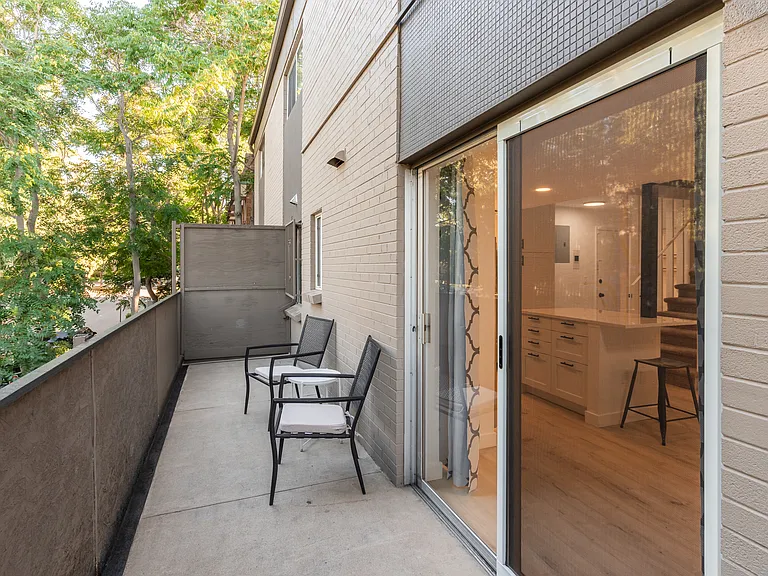 1149 Columbine St #201 — Photo 8