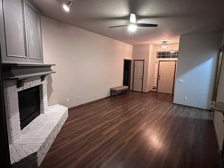 528 Madeline Ln — Photo 4