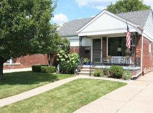 22762 Saxony Ave, Eastpointe, MI 48021