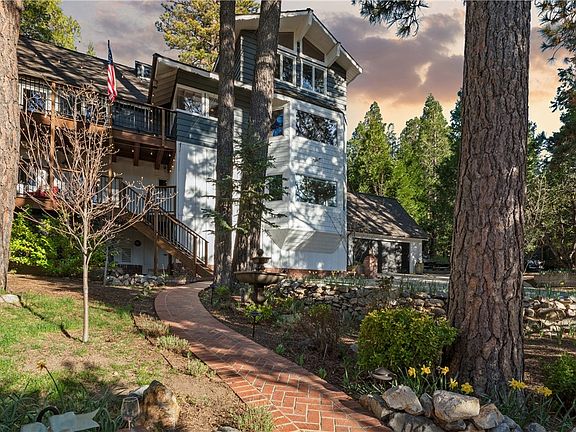 3rd image of 469 Golf Course Rd