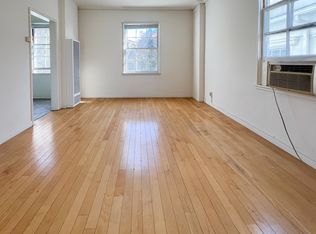 145 S Reeves Dr APT 201, Beverly Hills, CA 90212