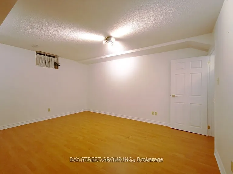 18 Nanaberry St #BASEMENT — Photo 5