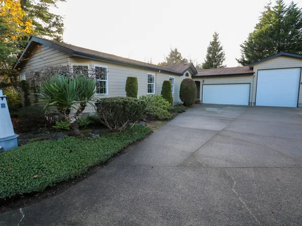 2101 Lynne Dr, North Bend, OR 97459