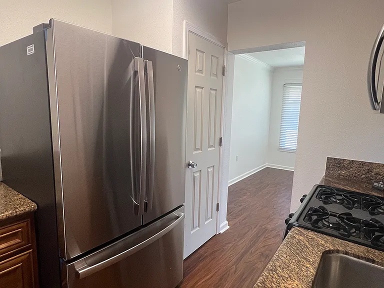 274 Stephens St — Photo 13