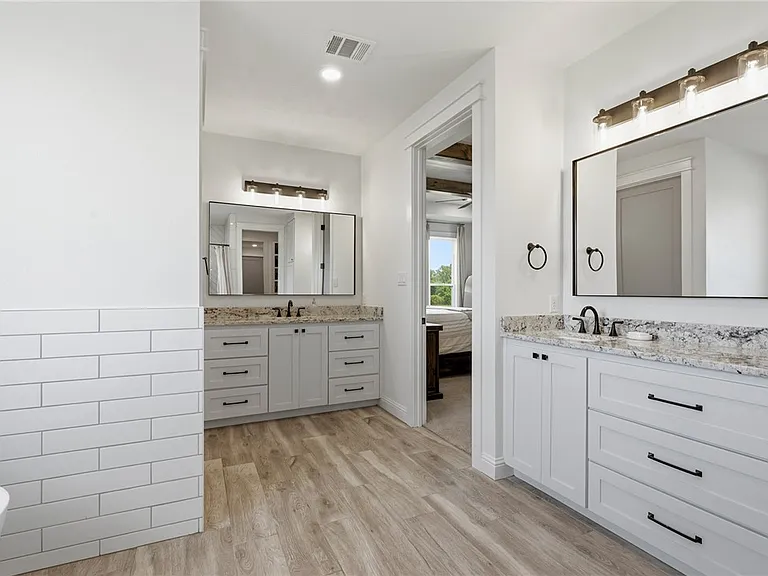9974 Hidden Pond Dr — Photo 13