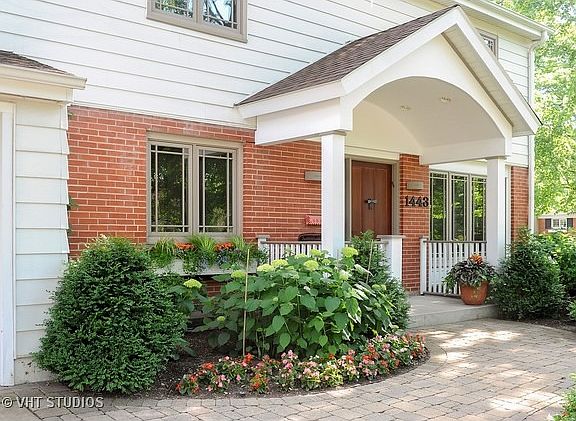 2nd image of 1443 Dartmouth Ln