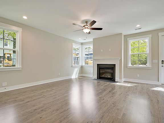 204 Ilderton St Living Room