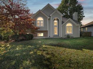 4557 NE Webster Dr, Lees Summit, MO 64064