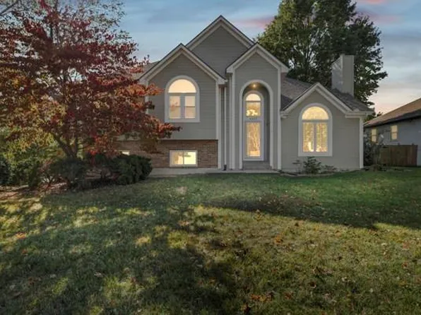 4557 NE Webster Dr, Lees Summit, MO 64064