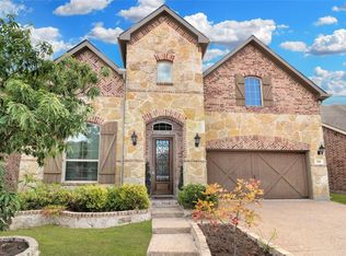 806 Duckett Dr, Euless, TX 76039