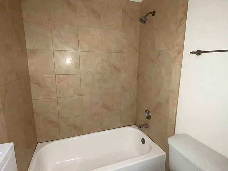 1125 E Broadway Rd — Photo 14