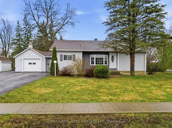 36 Maple St, South Stormont, ON K0C 1M0