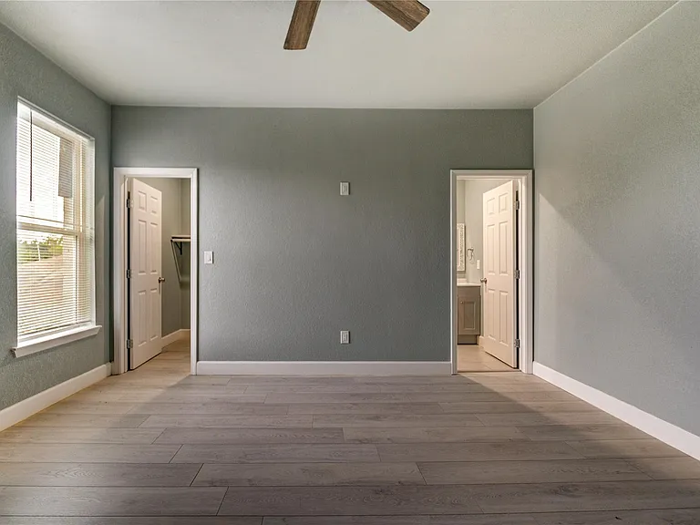 4323 Continental Dr — Photo 16