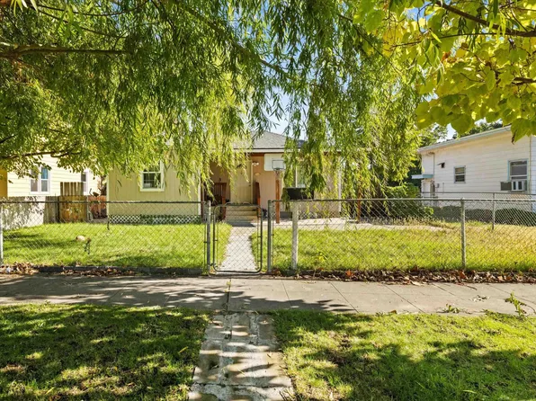 419 N 9th Ave, Pasco, WA 99301