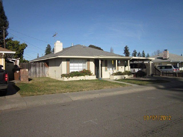 1st image of 56 Glenwood Dr