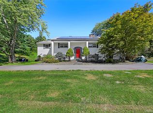 1 Kerr Rd, Rhinebeck, NY 12572