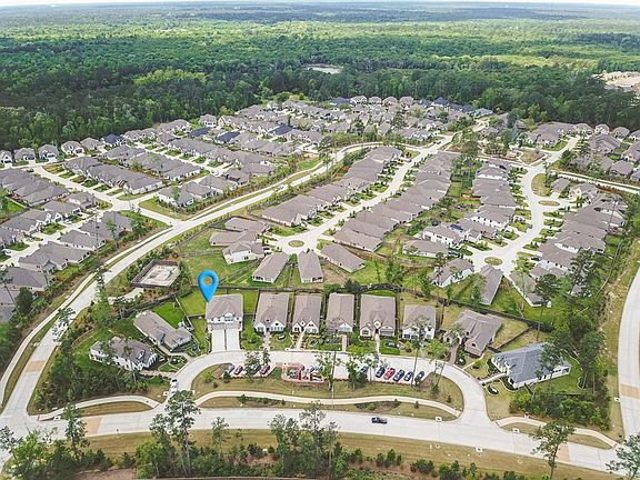 4th image of 442 Lake Day Dr