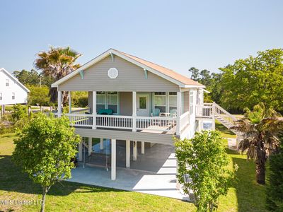 620 5th St, Pass Christian, MS, 39571