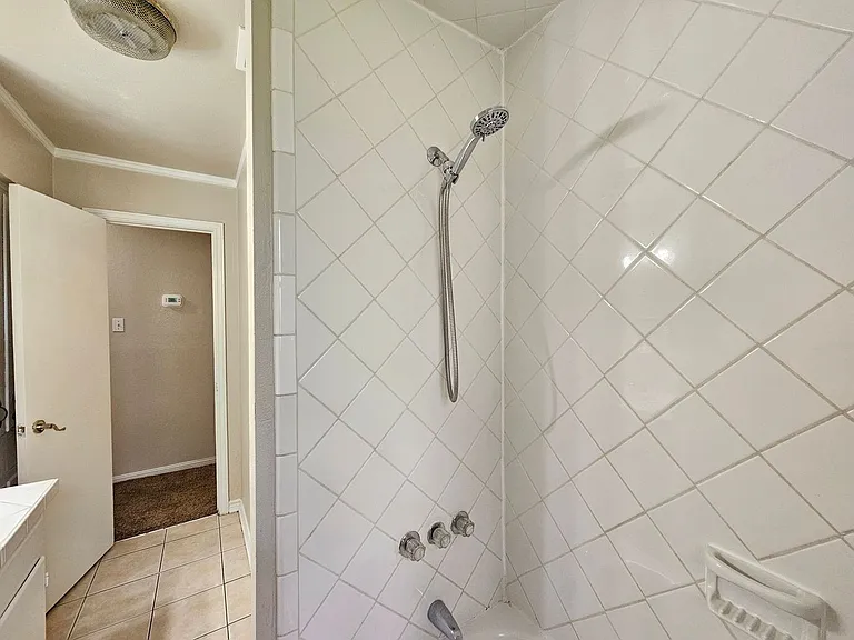4508 Tanglewood Cir — Photo 22