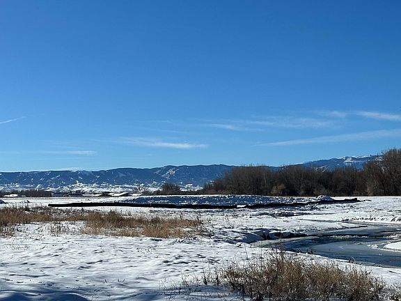 4th image of 30 Teal Spring Dr