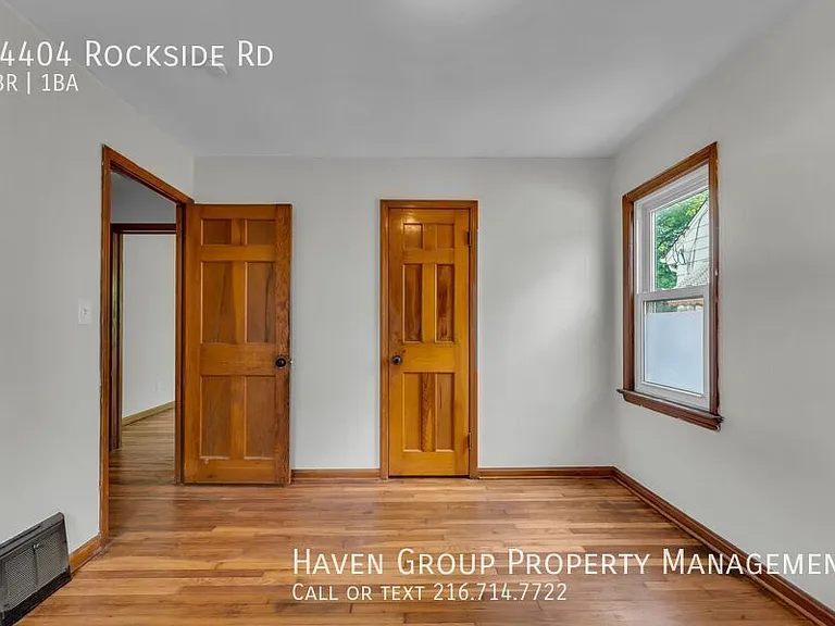 14404 Rockside Rd — Photo 9