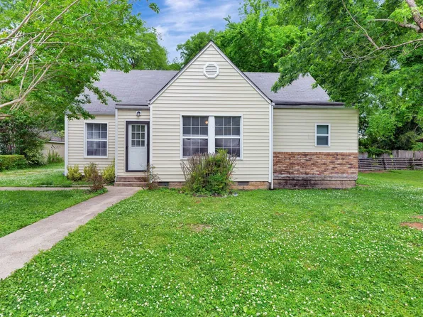 420 Riverview Dr, Shelbyville, TN 37160