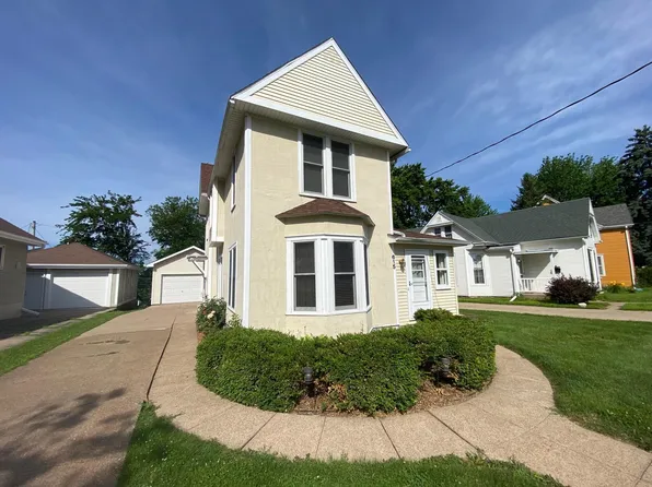 615 S Grandview Ave, Dubuque, IA 52003