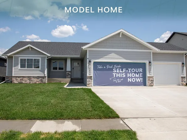 6672 14th St S, Fargo, ND 58104