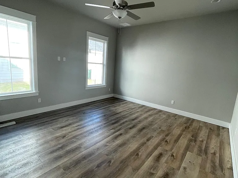1027 Twain St — Photo 16