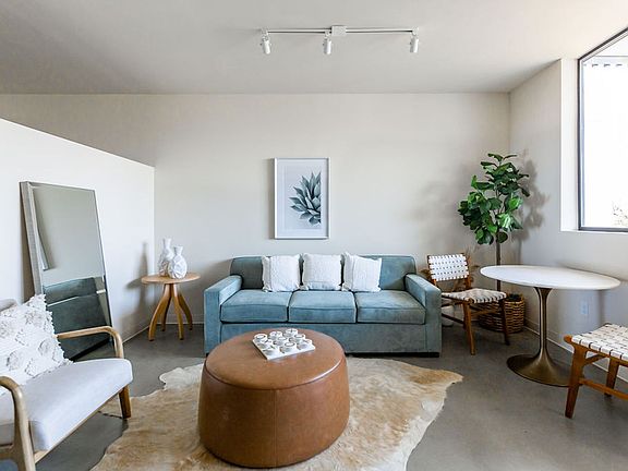 5th image of 5585 Mildred St #308