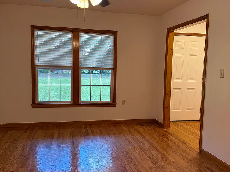 135 Faith Ln — Photo 4