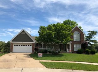 8 Sunny Meadows Ct, Saint Charles, MO