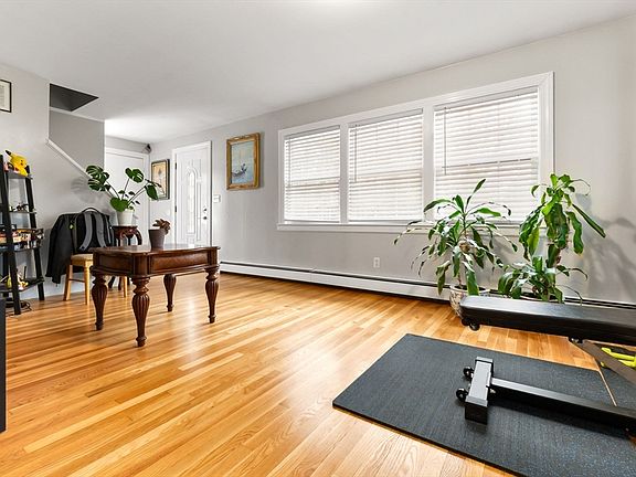 5th image of 6 Cardinal Rd