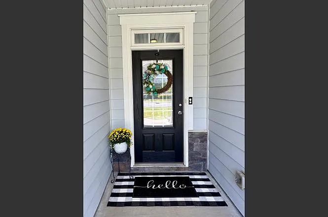 6413 Hickory Bell Dr — Photo 2