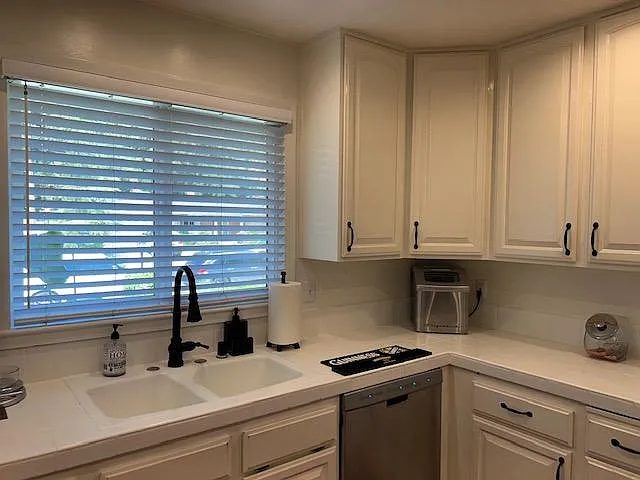 553 Bonita Ave — Photo 21