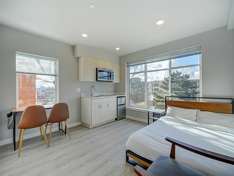 Ace Apartments — Photo 25