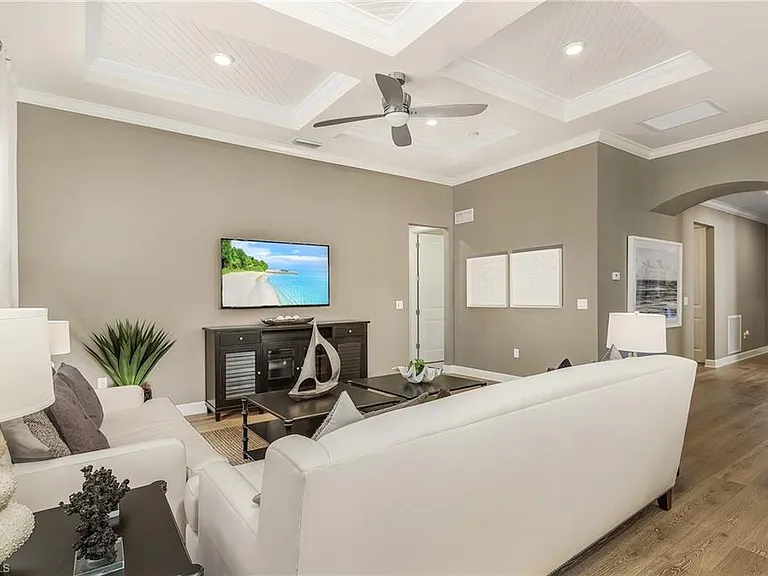 9248 Cormorant Dr — Photo 8