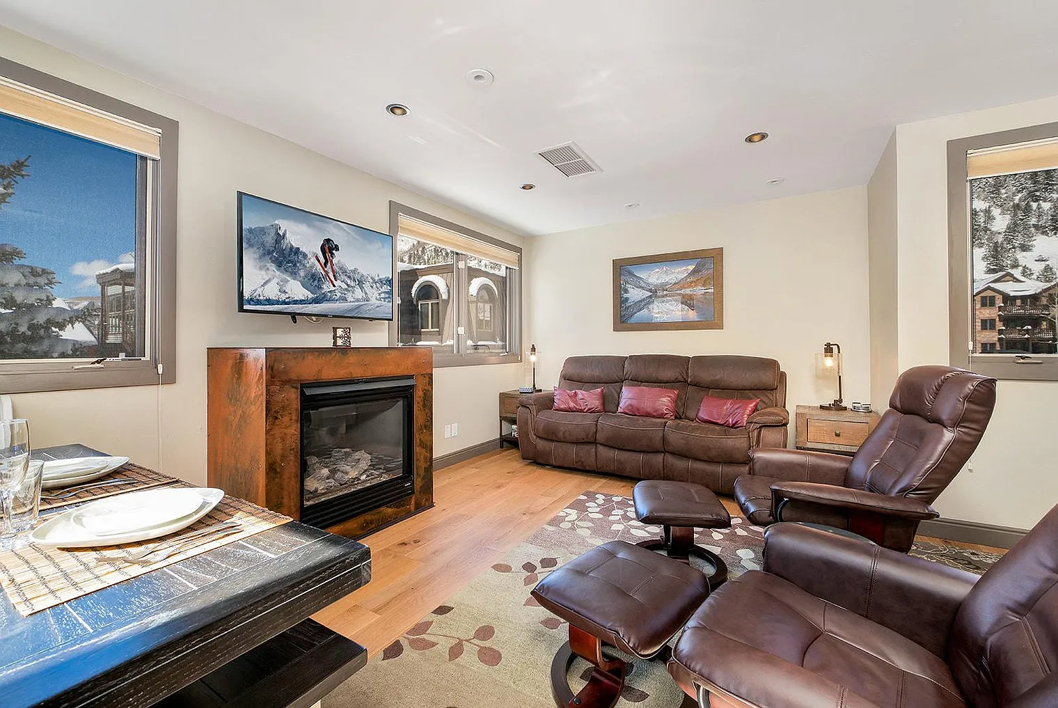 3 bed, 2.0 bath, 1173 sqft, $14,717 — Photo 1
