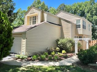 7454 Cross Gate Ln, Alexandria, VA 22315