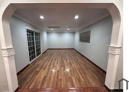 1876 Catalpa Way — Photo 3