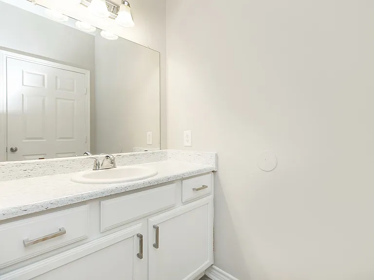 The Ventura Apartments — Photo 16